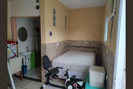 Casa à venda com 250m², 2 quartos e 2 vagas Casa à venda com 250m², 2 quartos e 2 vagasEdícula