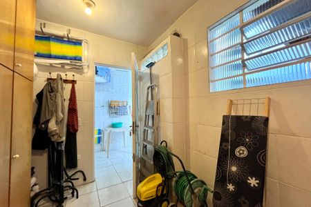 Casa à venda com 107m², 3 quartos e 2 vagas Casa à venda com 107m², 3 quartos e 2 vagasQuarto de Serviço