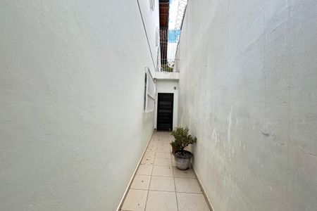 Casa à venda com 107m², 3 quartos e 2 vagas Casa à venda com 107m², 3 quartos e 2 vagasQuintal
