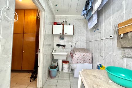 Casa à venda com 107m², 3 quartos e 2 vagas Casa à venda com 107m², 3 quartos e 2 vagasÁrea de Serviço