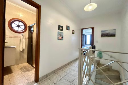 Casa à venda com 107m², 3 quartos e 2 vagas Casa à venda com 107m², 3 quartos e 2 vagasCorredor