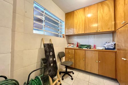 Casa à venda com 107m², 3 quartos e 2 vagas Casa à venda com 107m², 3 quartos e 2 vagasQuarto de Serviço