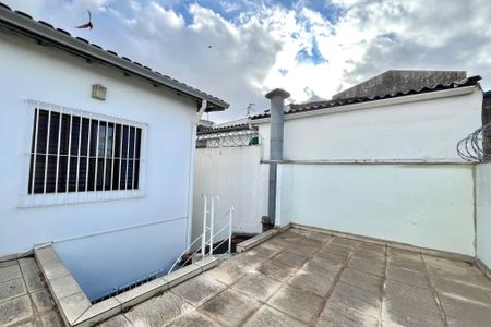 Casa à venda com 107m², 3 quartos e 2 vagas Casa à venda com 107m², 3 quartos e 2 vagasÁrea externa