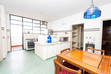 Apartamento para alugar com 385m², 3 quartos e 2 vagasCozinha