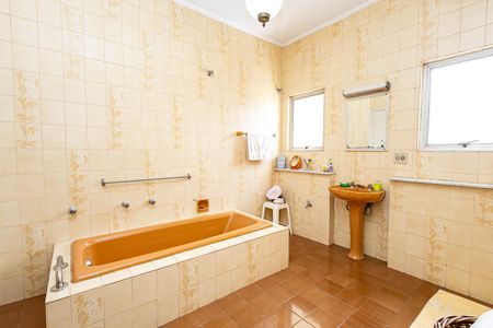 Apartamento para alugar com 385m², 3 quartos e 2 vagasBanheiro da Suíte 1