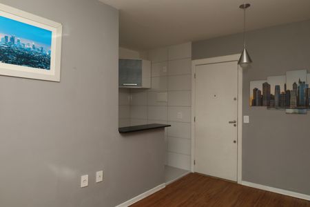Sala de apartamento à venda com 2 quartos, 46m² em Conjunto Residencial José Bonifácio, São Paulo