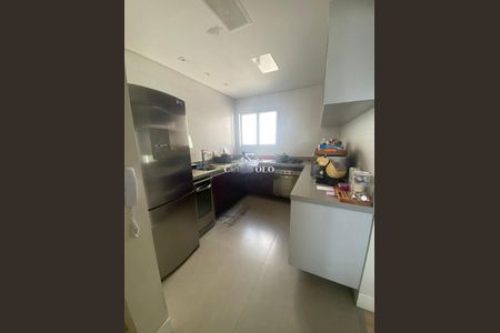 Apartamento à venda com 200m², 2 quartos e 3 vagas