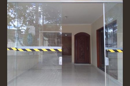 Casa à venda com 4 quartos, 172m² em Vila Rosalia, Guarulhos