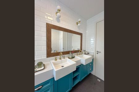 Apartamento à venda com 156m², 3 quartos e 2 vagasBanheiro Suíte Master