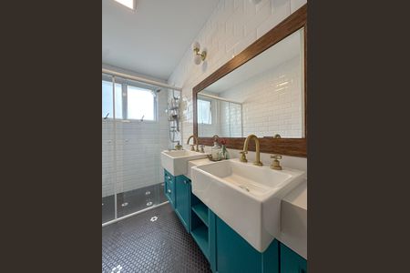 Apartamento à venda com 156m², 3 quartos e 2 vagasBanheiro Suíte Master