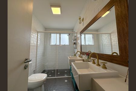 Apartamento à venda com 156m², 3 quartos e 2 vagasBanheiro Suíte Master