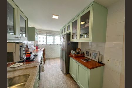 Apartamento à venda com 156m², 3 quartos e 2 vagasCozinha