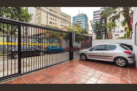 Casa à venda com 200m², 5 quartos e 5 vagas