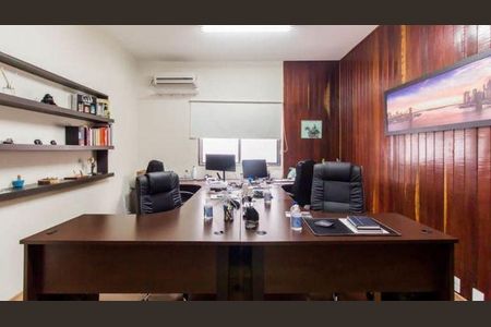 Casa à venda com 5 quartos, 200m² em Vila Mariana, São Paulo
