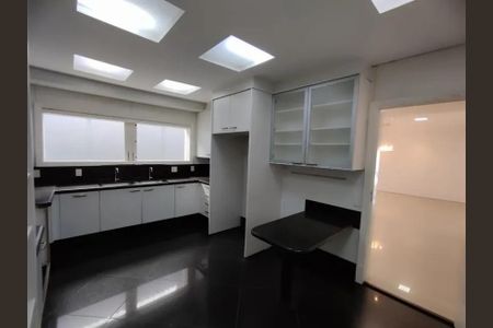 Casa para alugar com 104m², 3 quartos e 1 vaga
