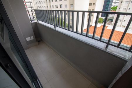 Studio para alugar com 25m², 1 quarto e sem vaga Studio para alugar com 25m², 1 quarto e sem vagaVaranda