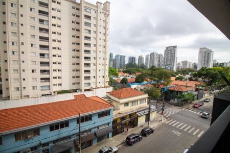 Studio para alugar com 25m², 1 quarto e sem vaga Studio para alugar com 25m², 1 quarto e sem vagaVaranda - Vista