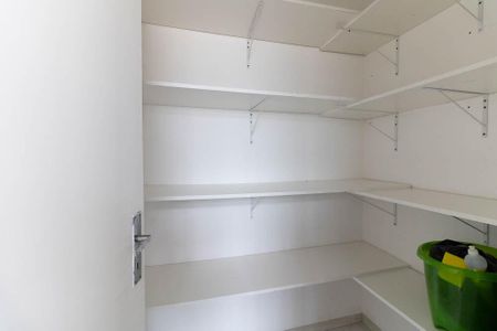 Apartamento à venda com 67m², 2 quartos e 1 vaga Apartamento à venda com 67m², 2 quartos e 1 vagaQuarto de Serviço