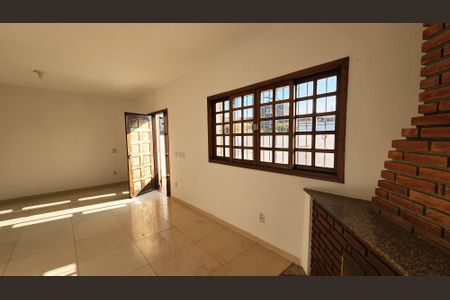 Sala de casa para alugar com 3 quartos, 120m² em Jardim Tamoio, Jundiaí