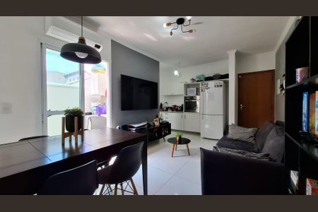 Sala de apartamento para alugar com 2 quartos, 65m² em Vila Floresta, Santo André