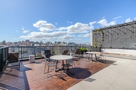 Apartamento à venda com 62m², 2 quartos e 1 vaga Apartamento à venda com 62m², 2 quartos e 1 vagaÁrea comum - Piscina