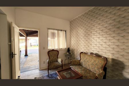 Casa de condomínio à venda com 120m², 3 quartos e 2 vagasSala