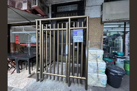 Apartamento à venda com 48m², 1 quarto e sem vagaFachada + plaquinha