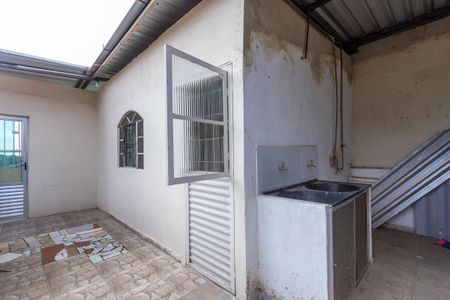 Casa à venda com 250m², 8 quartos e 4 vagas Casa à venda com 250m², 8 quartos e 4 vagasBarracão Mirante