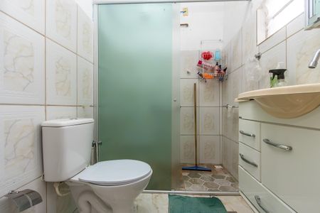 Casa à venda com 250m², 8 quartos e 4 vagas Casa à venda com 250m², 8 quartos e 4 vagasBanheiro 2