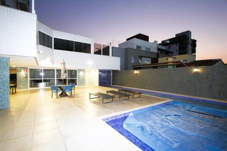 Apartamento à venda com 155m², 3 quartos e 4 vagasÁrea comum - Piscina