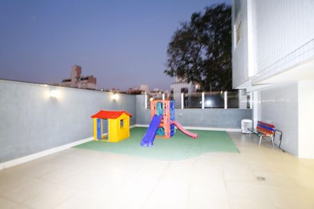 Apartamento à venda com 155m², 3 quartos e 4 vagasÁrea comum - Playground