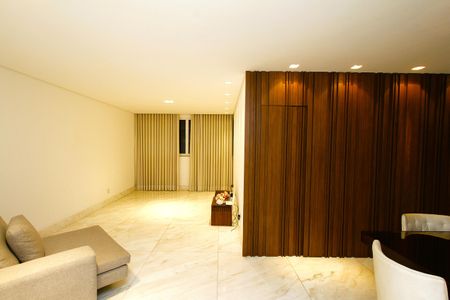 Apartamento para alugar com 155m², 3 quartos e 4 vagasSala