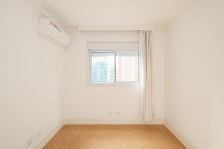 Quarto 2 de apartamento à venda com 4 quartos, 125m² em Vila Olímpia, São Paulo