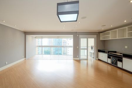 Sala de apartamento à venda com 4 quartos, 125m² em Vila Olímpia, São Paulo