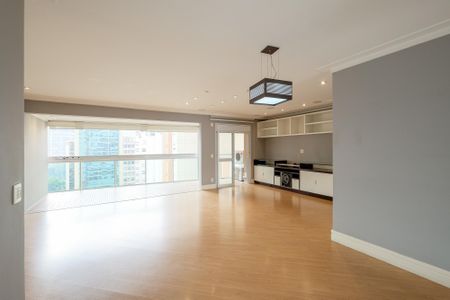 Sala de apartamento à venda com 4 quartos, 125m² em Vila Olímpia, São Paulo