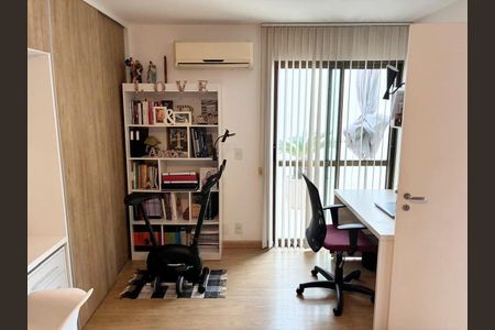 Apartamento à venda com 160m², 3 quartos e 4 vagasQuarto 2