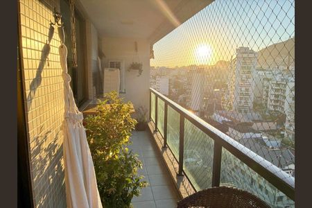 Apartamento à venda com 160m², 3 quartos e 4 vagasSala