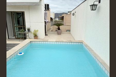 Apartamento à venda com 160m², 3 quartos e 4 vagasTerraço