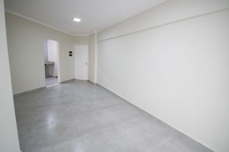 Sala de apartamento para alugar com 2 quartos, 77m² em Vila Tupi, Praia Grande