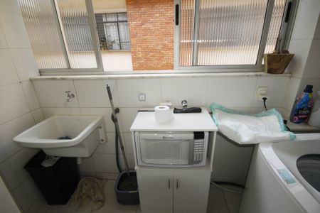 Apartamento à venda com 105m², 3 quartos e 1 vagaÁrea de Serviço