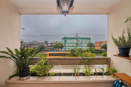 Sala - Varanda de apartamento à venda com 3 quartos, 79m² em Jardim Itu, Porto Alegre