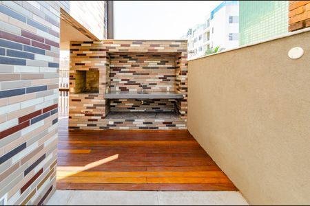 Apartamento à venda com 275m², 4 quartos e 3 vagas Apartamento à venda com 275m², 4 quartos e 3 vagasVaranda da Sala