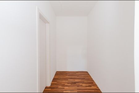 Apartamento à venda com 275m², 4 quartos e 3 vagas Apartamento à venda com 275m², 4 quartos e 3 vagasCloset suíte 2