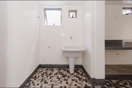 Apartamento à venda com 275m², 4 quartos e 3 vagas Apartamento à venda com 275m², 4 quartos e 3 vagasÁrea de serviço