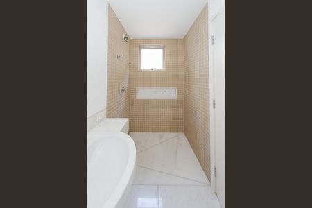 Apartamento à venda com 275m², 4 quartos e 3 vagas Apartamento à venda com 275m², 4 quartos e 3 vagasBanheiro da Suíte 2