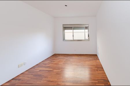 Apartamento à venda com 275m², 4 quartos e 3 vagas Apartamento à venda com 275m², 4 quartos e 3 vagasSuíte 2