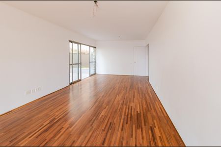 Apartamento à venda com 275m², 4 quartos e 3 vagas Apartamento à venda com 275m², 4 quartos e 3 vagasSala