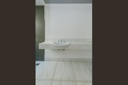 Apartamento à venda com 275m², 4 quartos e 3 vagas Apartamento à venda com 275m², 4 quartos e 3 vagasBanheiro suíte 1