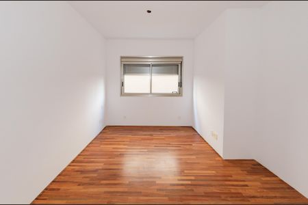 Apartamento à venda com 275m², 4 quartos e 3 vagas Apartamento à venda com 275m², 4 quartos e 3 vagasSala 2