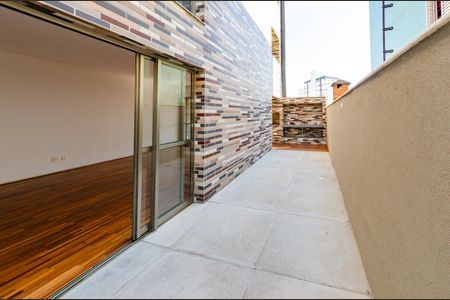 Apartamento à venda com 275m², 4 quartos e 3 vagas Apartamento à venda com 275m², 4 quartos e 3 vagasVaranda da Sala